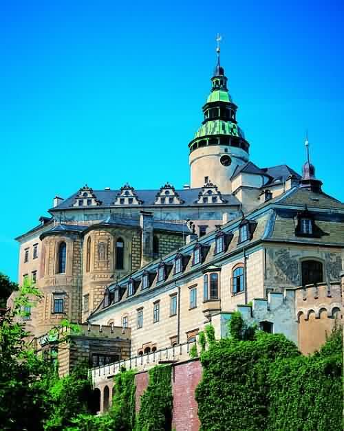 Únor 2004